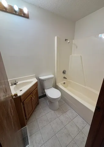 $249,999 | 2109 Mallard Drive, Mahomet, IL 61853