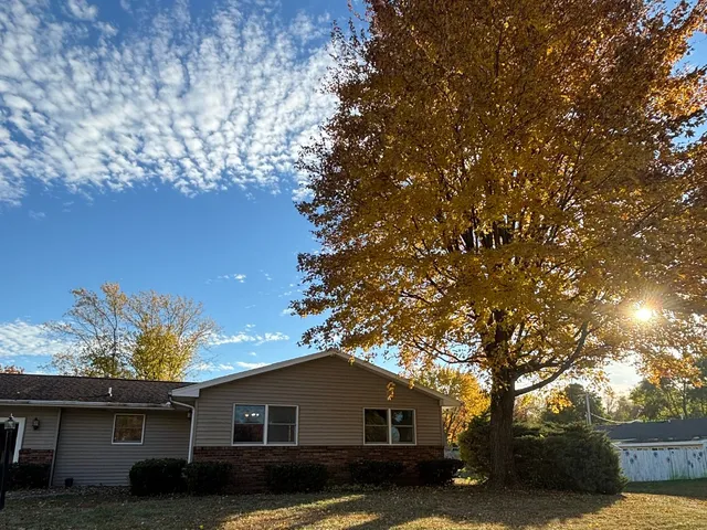 $249,999 | 2109 Mallard Drive, Mahomet, IL 61853