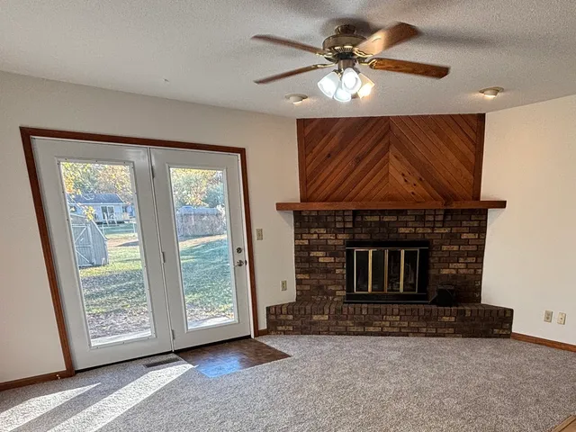 $249,999 | 2109 Mallard Drive, Mahomet, IL 61853