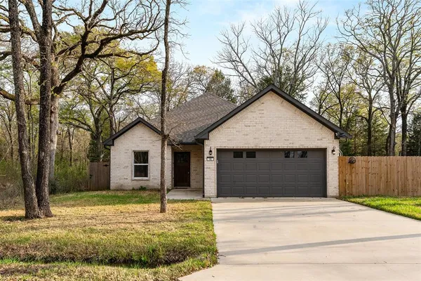 $274,000 | 145 Barcelona Street, Payne Springs, TX 75156