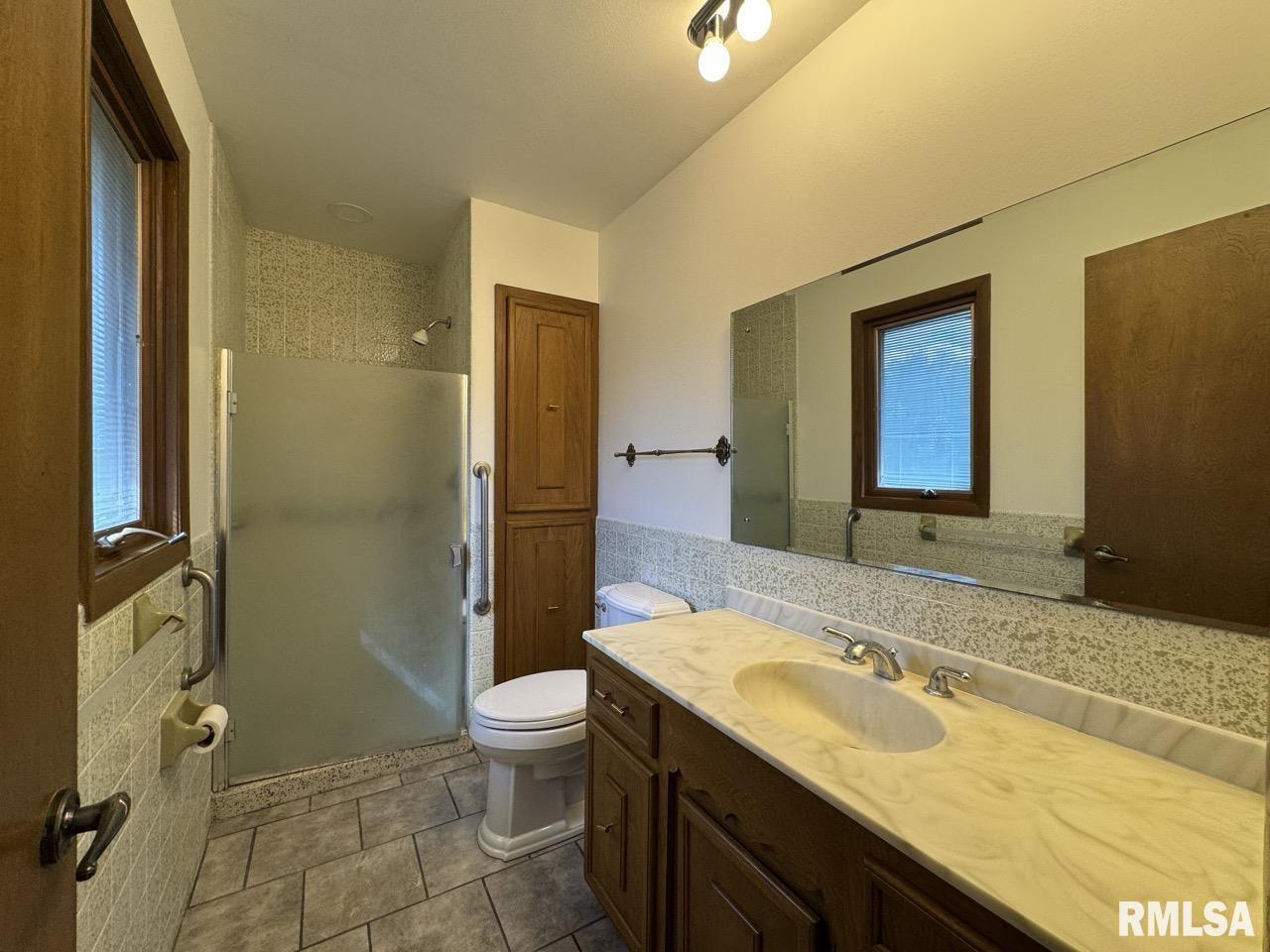 3816 Ridgewood Drive Davenport, IA 52807 - Photo 17 of 22