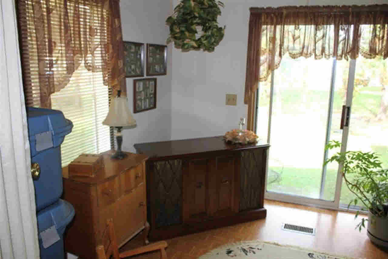 82 East Levi Lee Road Warsaw, IN 46582 - Photo 10 of 19 Gallery Image 10
