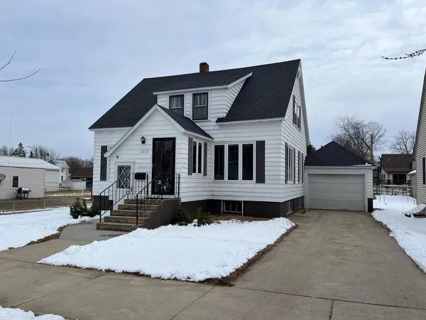 $229,900 | 1212 1st Street Southwest, Wadena, MN 56482