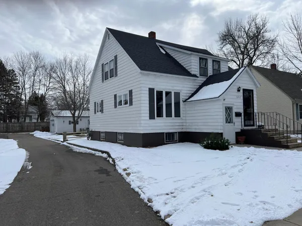 $229,900 | 1212 1st Street Southwest, Wadena, MN 56482