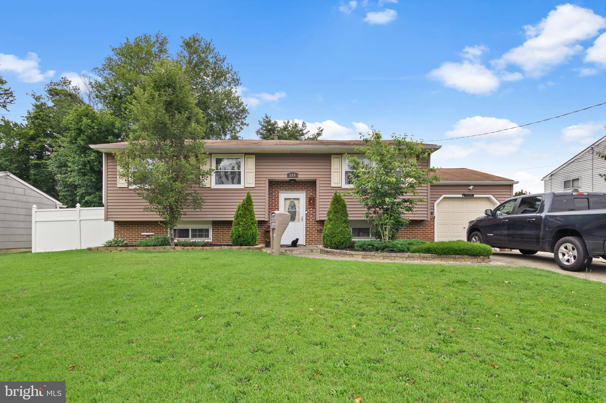 133 Kelly Driver Road Clementon, NJ 08021 - Photo 1 of 25