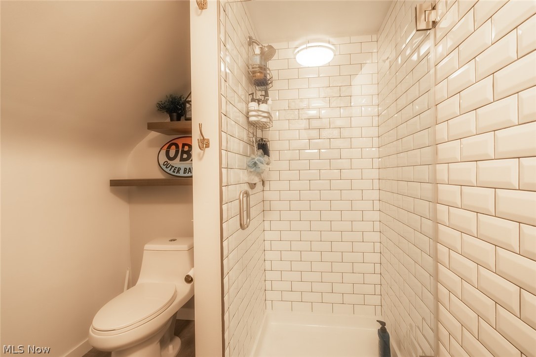 911 Schocalog Road Akron, OH 44320 - Photo 21 of 31 Second floor bath/shower