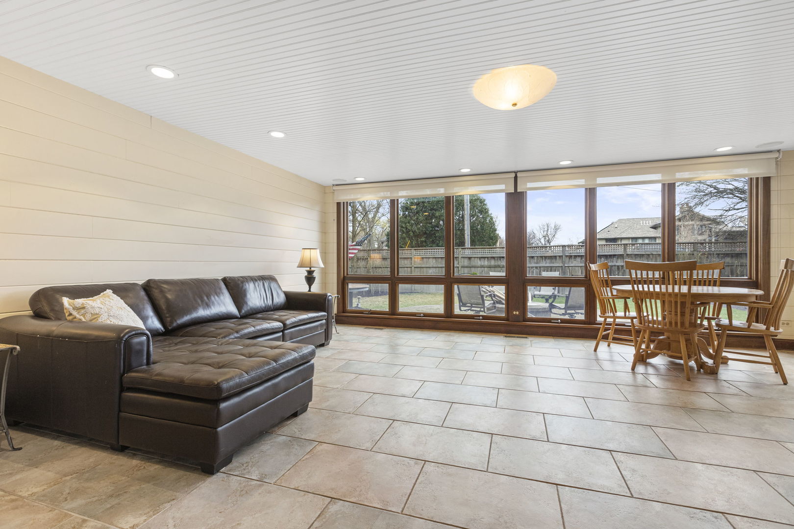 912 Revere Road Glenview, IL 60025 - Photo 12 of 35 Gallery Image 12