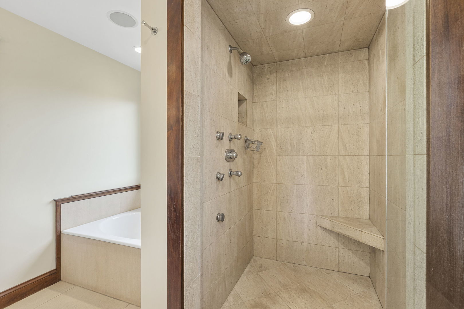 912 Revere Road Glenview, IL 60025 - Photo 23 of 35 Gallery Image 23