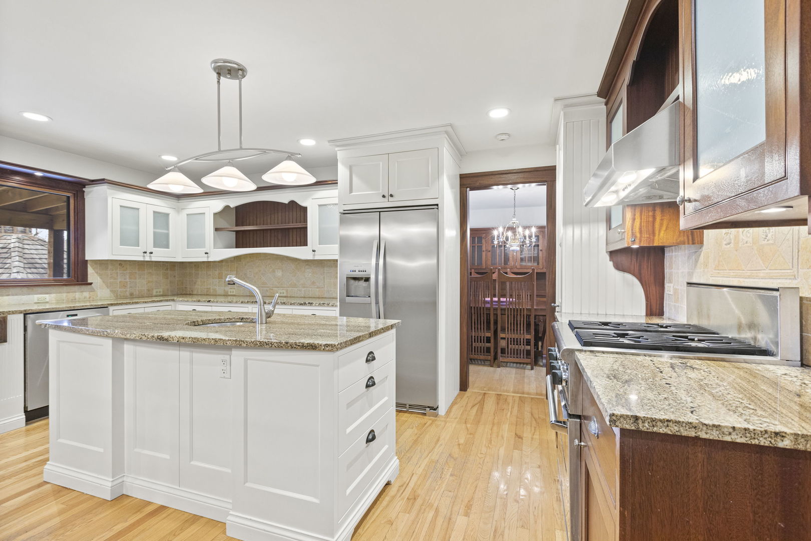912 Revere Road Glenview, IL 60025 - Photo 6 of 35 Gallery Image 6