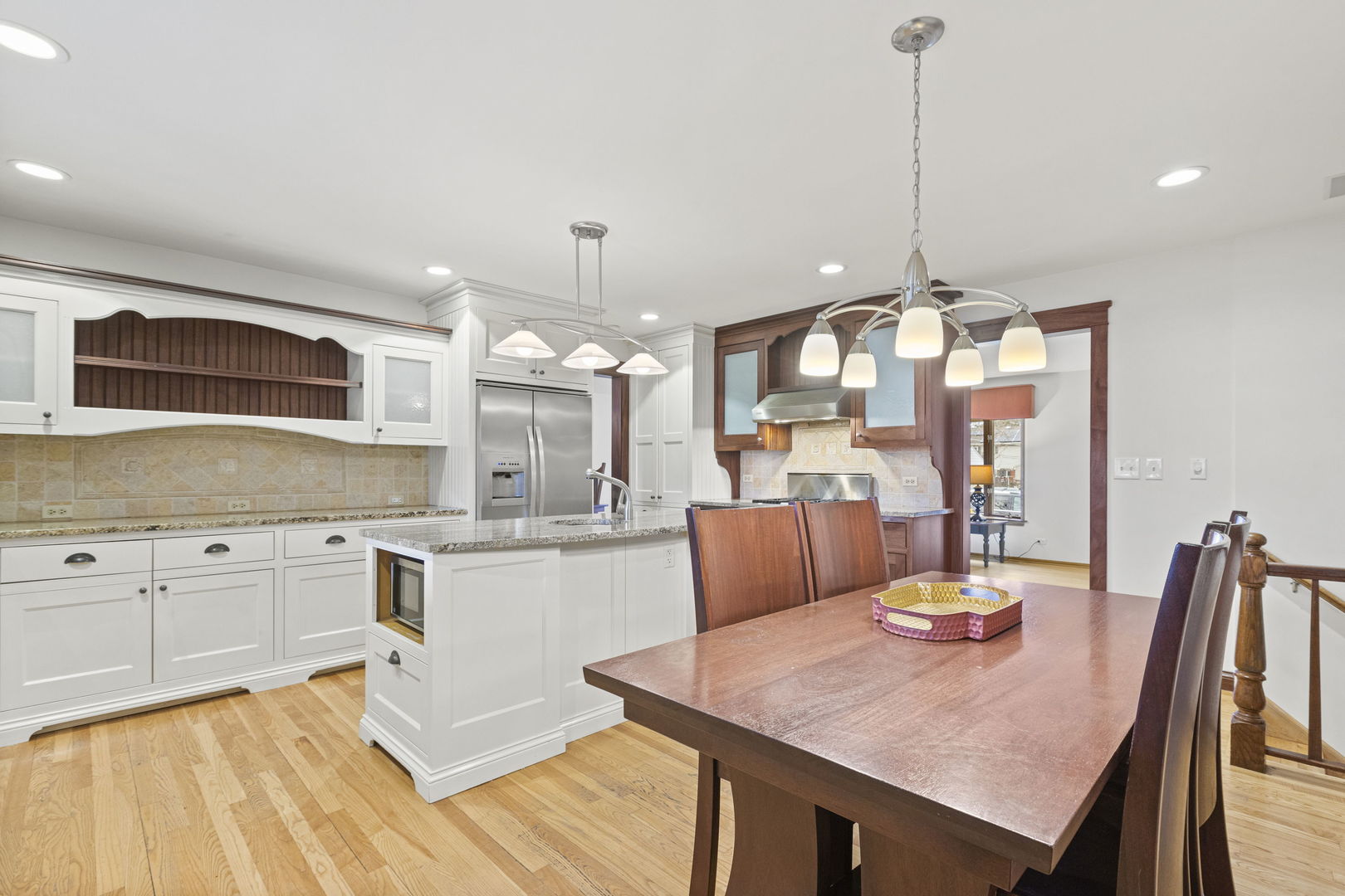 912 Revere Road Glenview, IL 60025 - Photo 8 of 35 Gallery Image 8