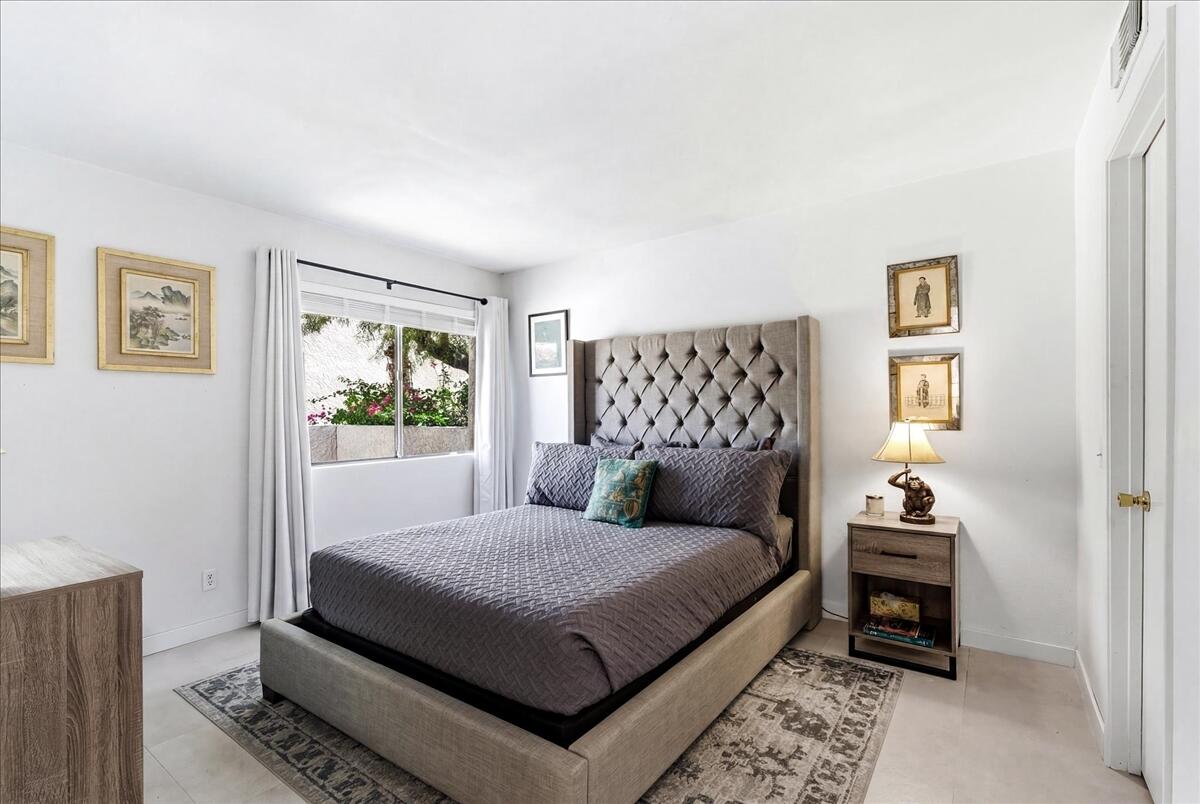 200 East Racquet Club Road, Unit 18 Palm Springs, CA 92262 - Photo 19 of 33 21-200 E Racquet Club Rd #18-15