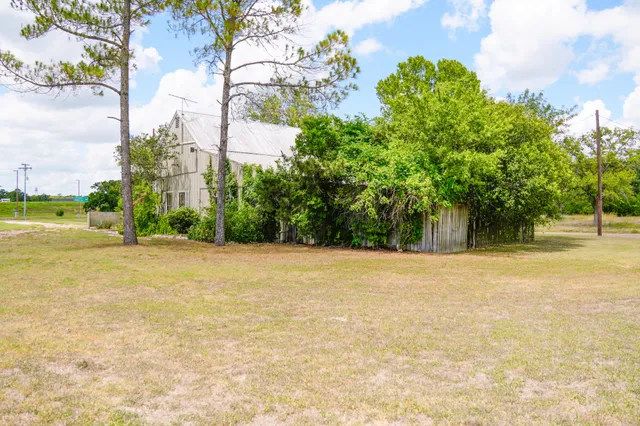 $275,000 | 1400 Fm 609, Muldoon, TX 78949