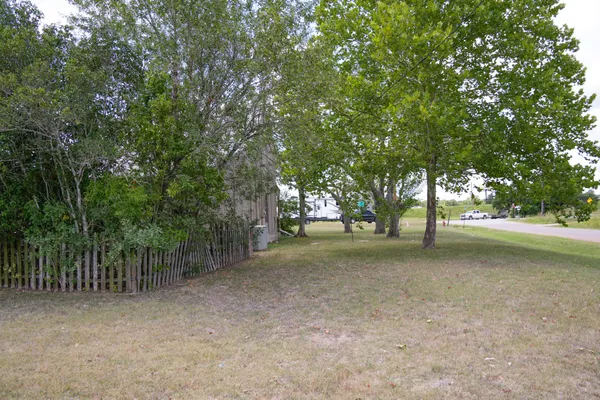 $260,000 | 1400 Fm 609, Muldoon, TX 78949