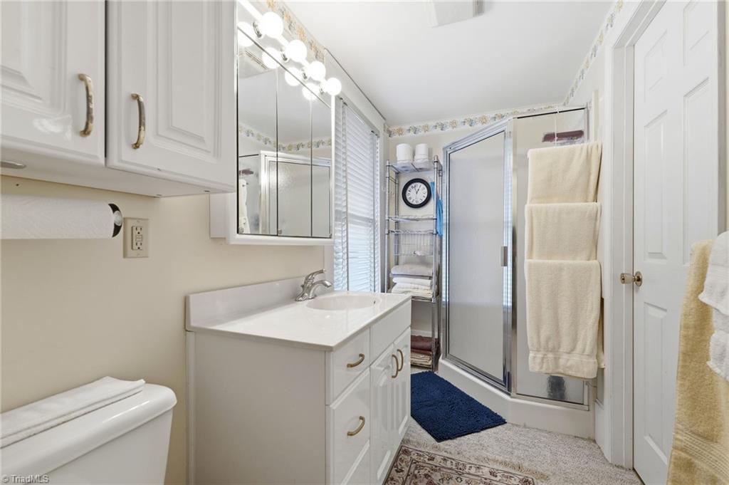 851 Case School Road Mayodan, NC 27027 - Photo 25 of 50 Upstairs bathroom