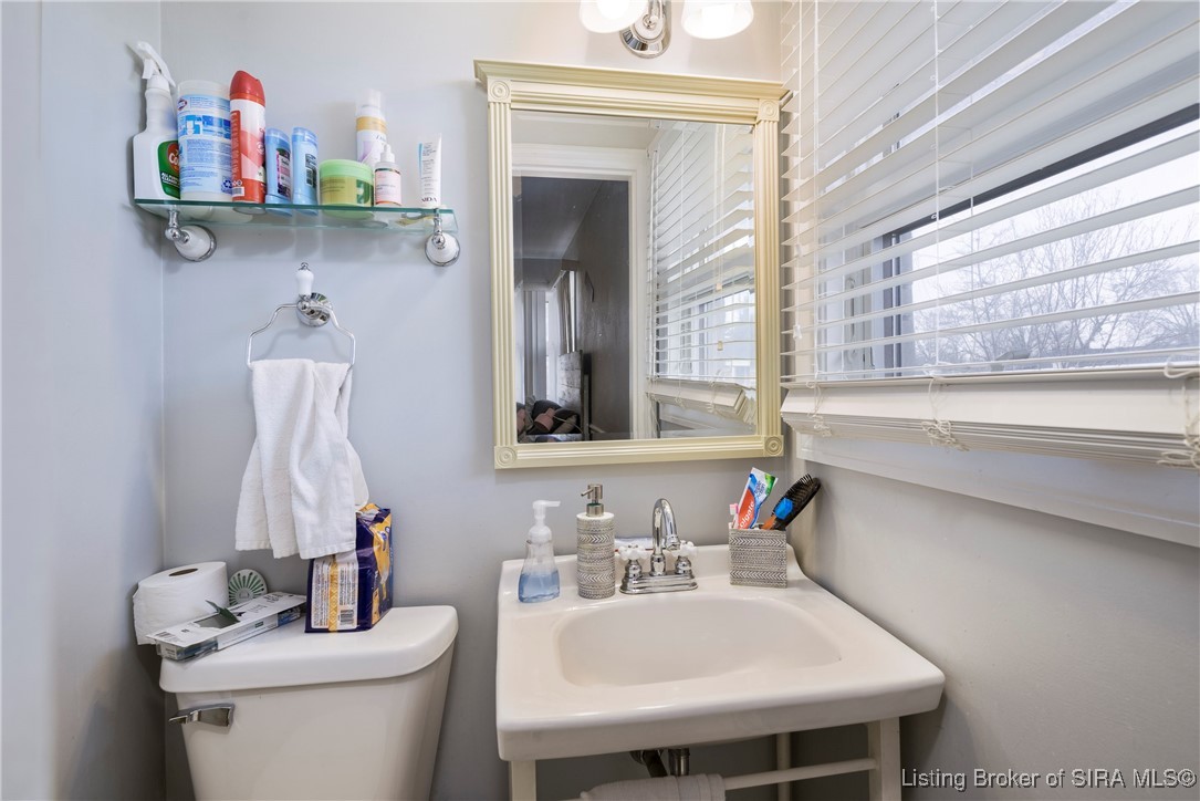 511 Windemere Road Clarksville, IN 47129 - Photo 14 of 22