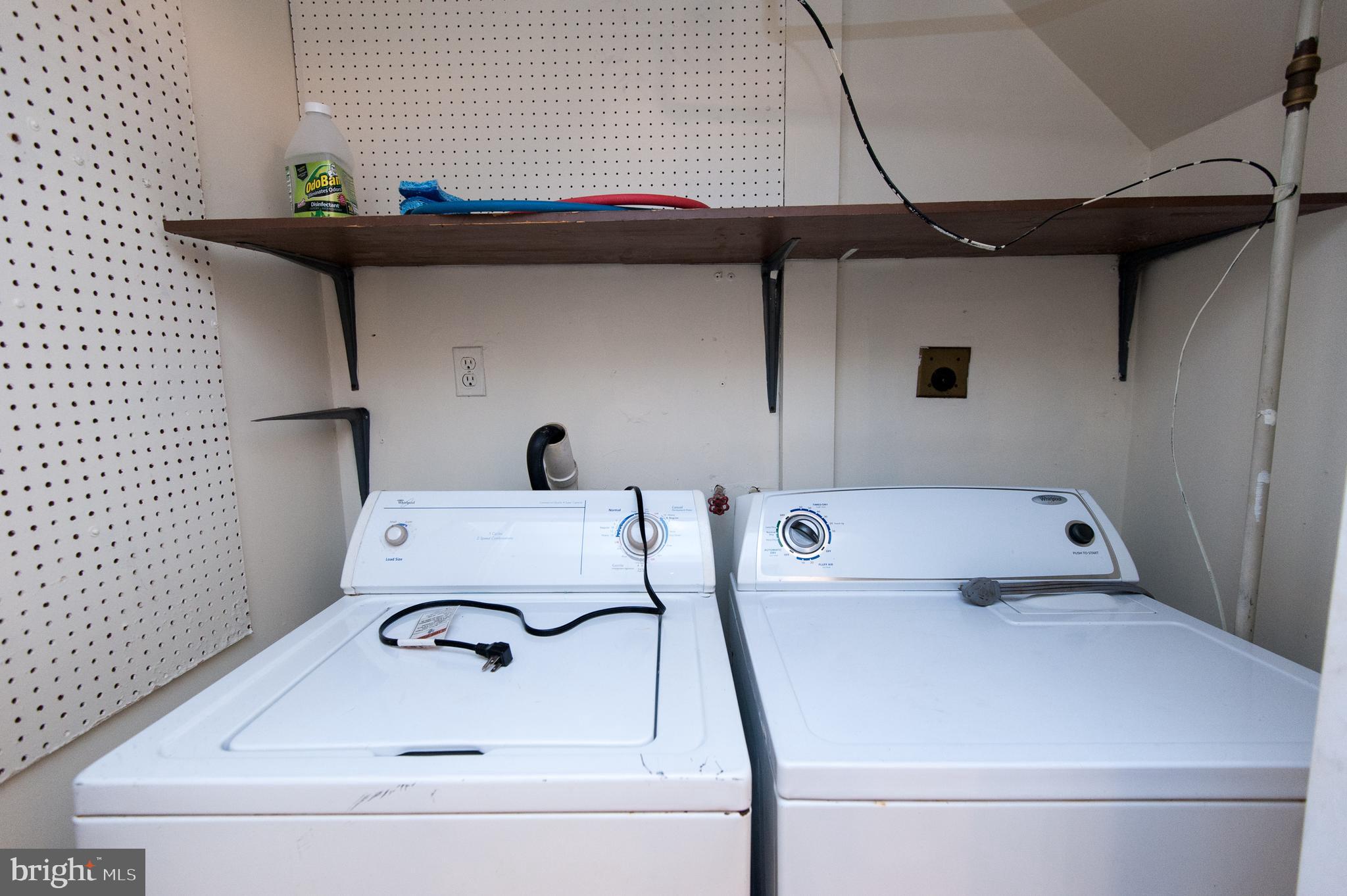 12013 Pheasant Run Drive Laurel, MD 20708 - Photo 16 of 34 a bathroom with a bathtub