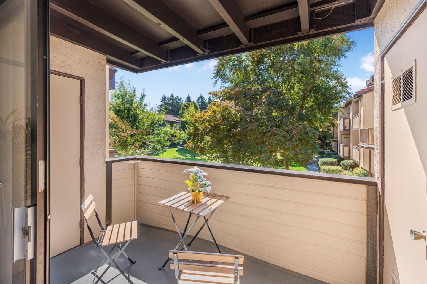 131 Wenatchee Common, Unit 14 Fremont, CA 94539 - Photo 20 of 30 a view of a balcony with furniture