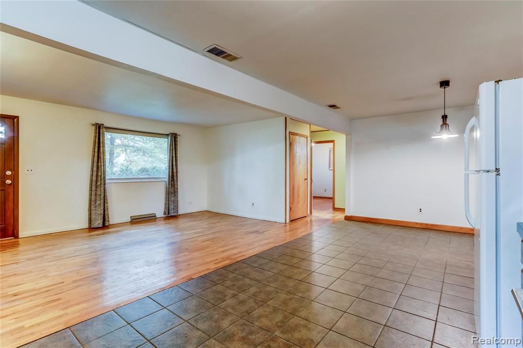 13839 Elwell Road Belleville, MI 48111 - Photo 19 of 25