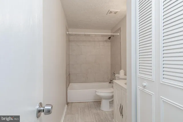 $2,550 | 6 Victoria Manor Court, Sicklerville, NJ 08081