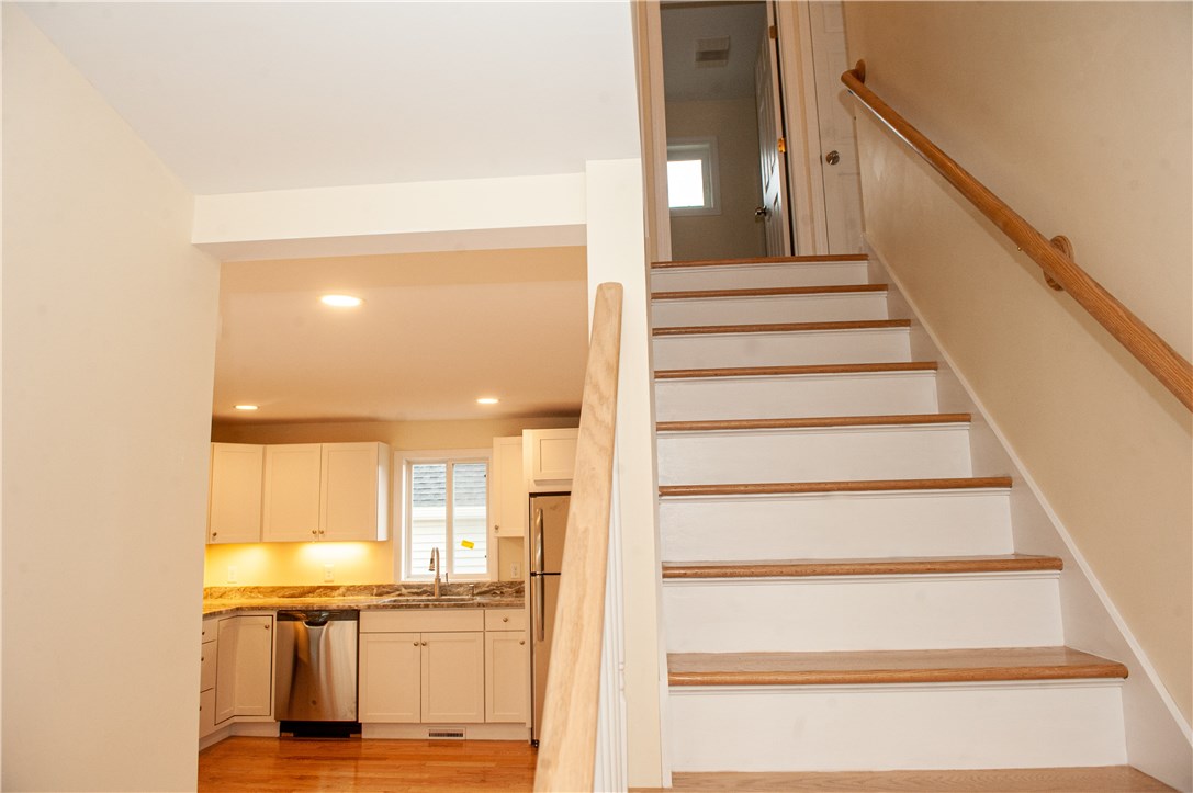 29 John Street Westerly, RI 02891 - Photo 18 of 32