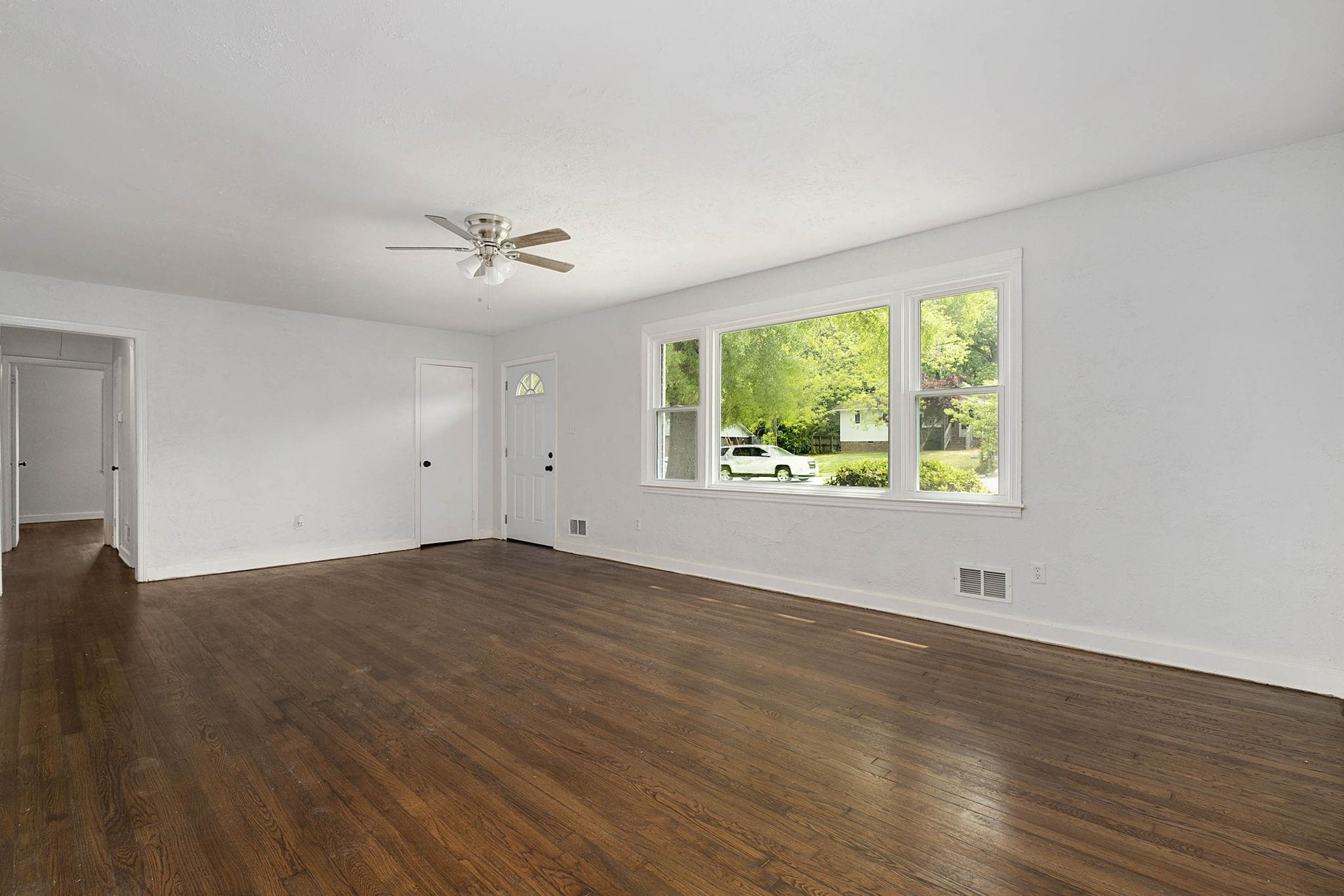 489 Barnwell Road Spartanburg, SC 29303 - Photo 4 of 22 Gallery Image 4