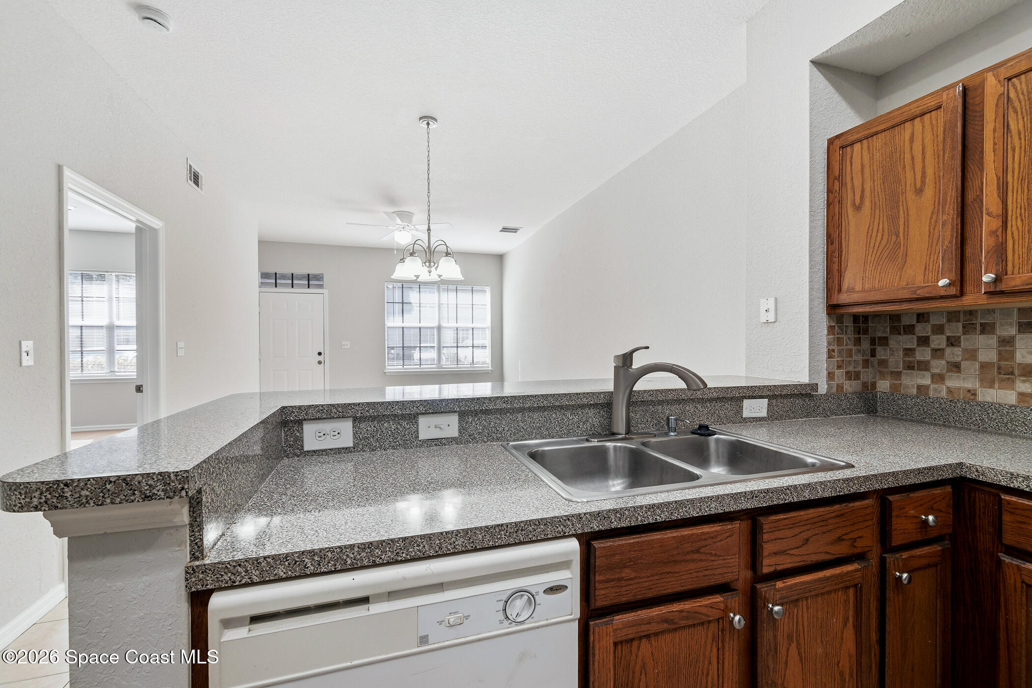 110 Colibri Way, Unit 103 Melbourne, FL 32901 - Photo 4 of 16 Kitchen