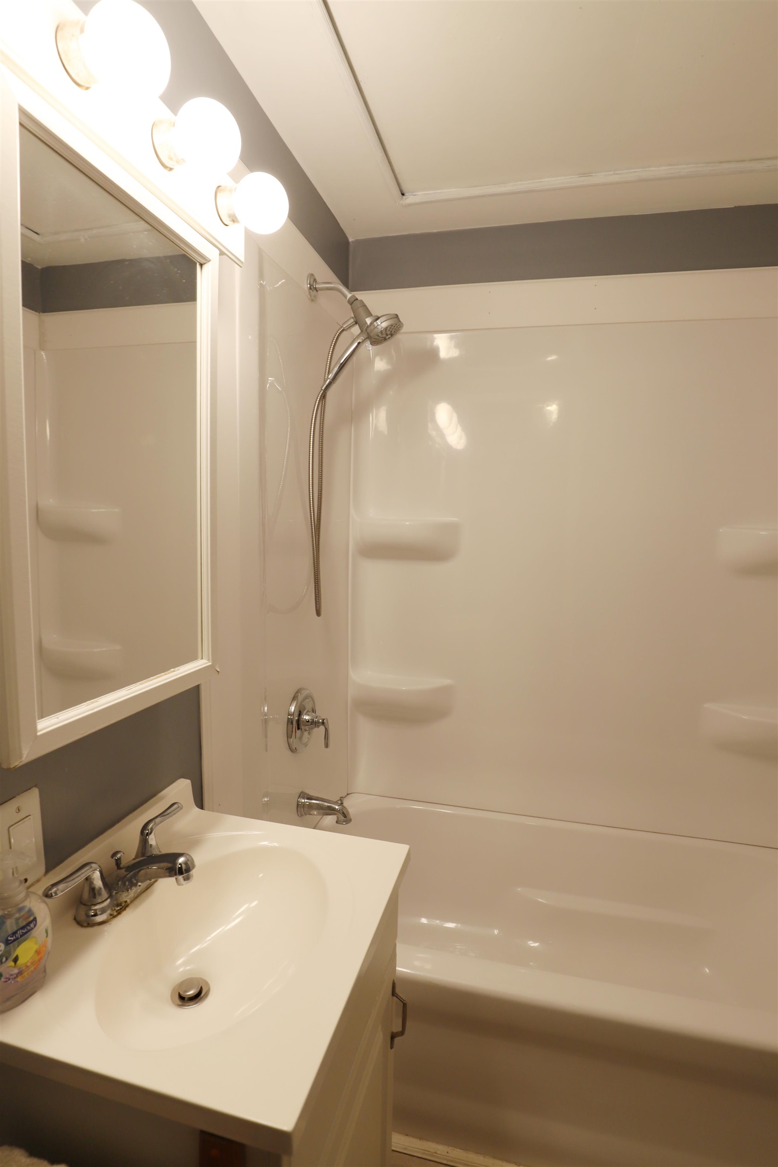 11426 West Stanley Road Flushing, MI 48433 - Photo 17 of 30 50129294-8d1ce6f7-e324-4224-b506-4cd22e45ce31.JPG