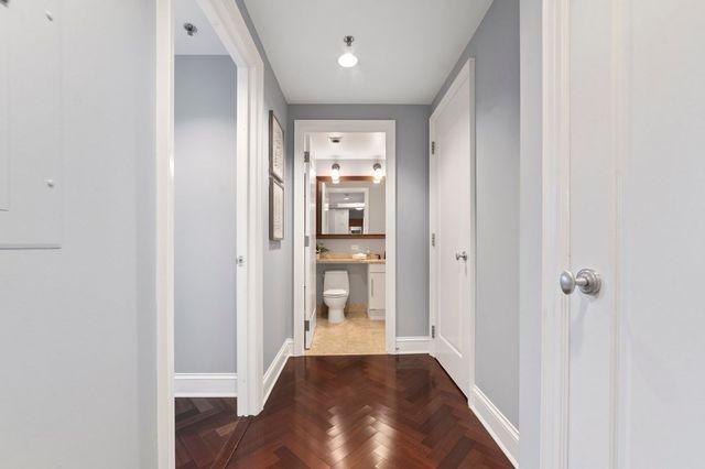 $865,000 | 1 Charles Street South, Unit 1507, Boston, MA 02116