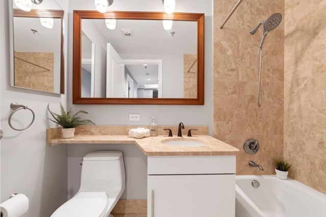 $865,000 | 1 Charles Street South, Unit 1507, Boston, MA 02116