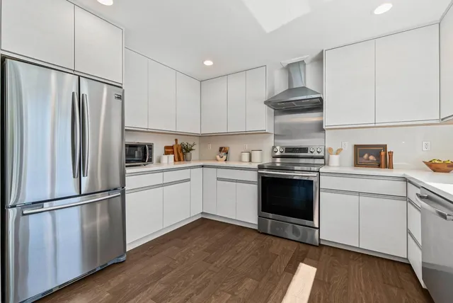 $1,370,000 | 851 Peary Lane, Foster City, CA 94404