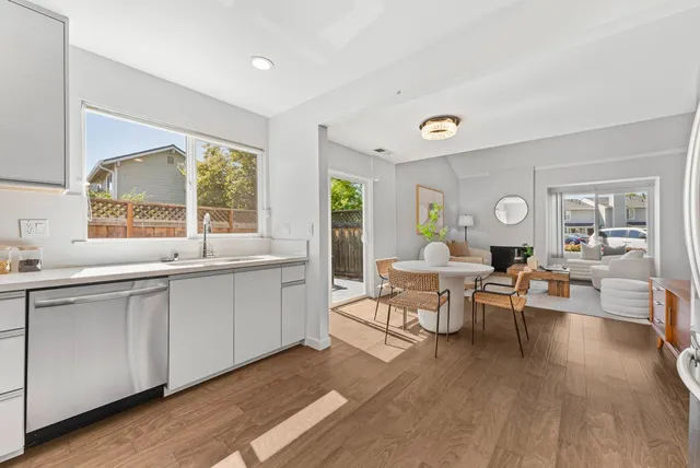 $1,370,000 | 851 Peary Lane, Foster City, CA 94404