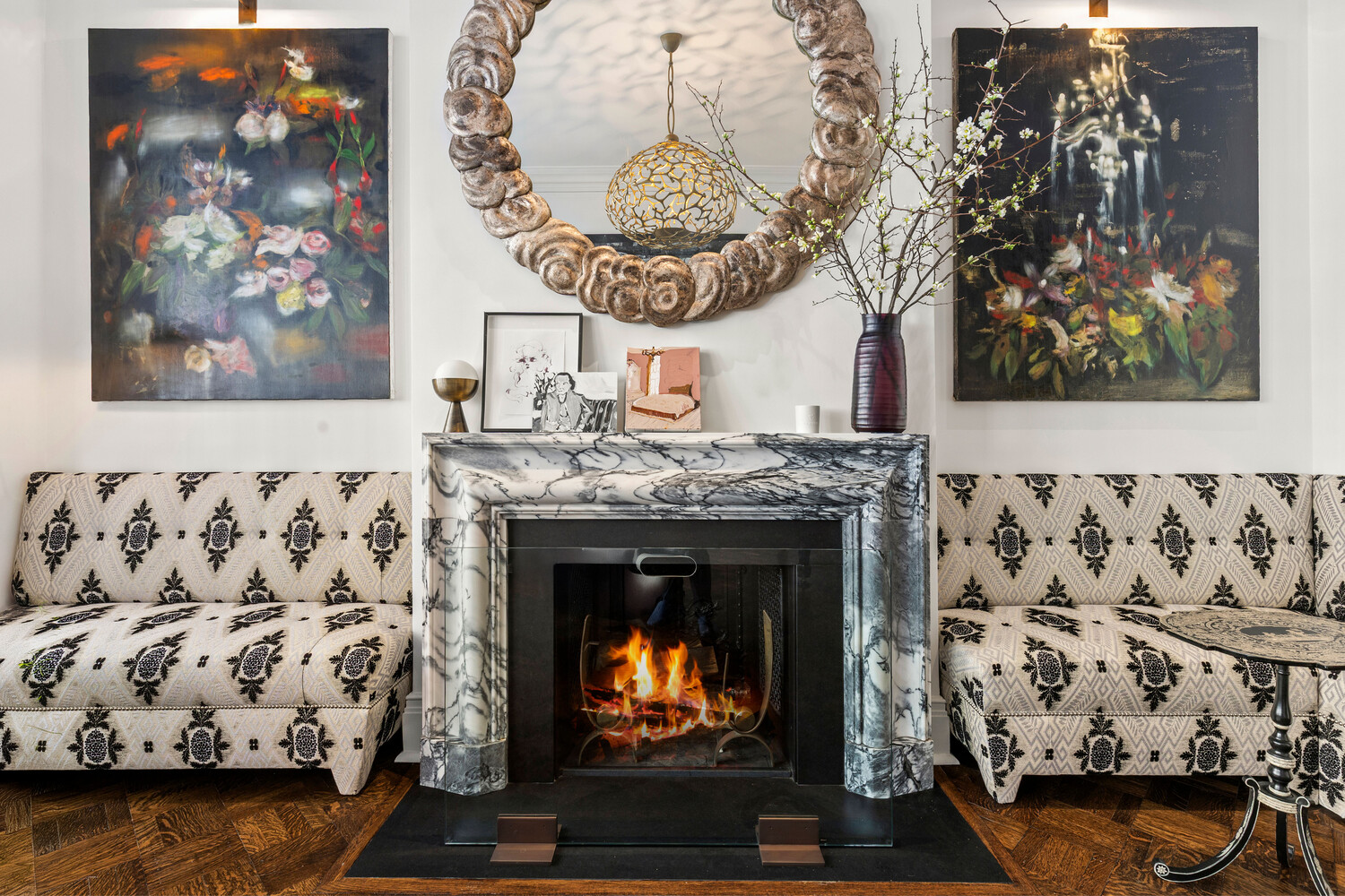 116 East 70th Street Manhattan, NY 10021 - Photo 9 of 22 view of a fireplace with wooden floor