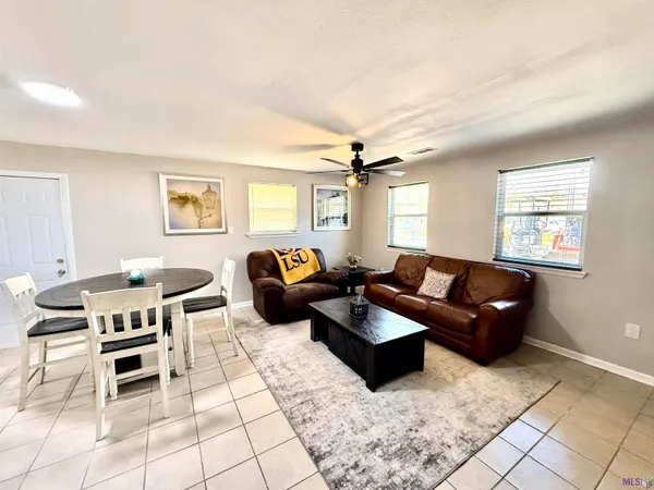 $2,100 | 436 Jennifer Jean Drive, Baton Rouge, LA 70808