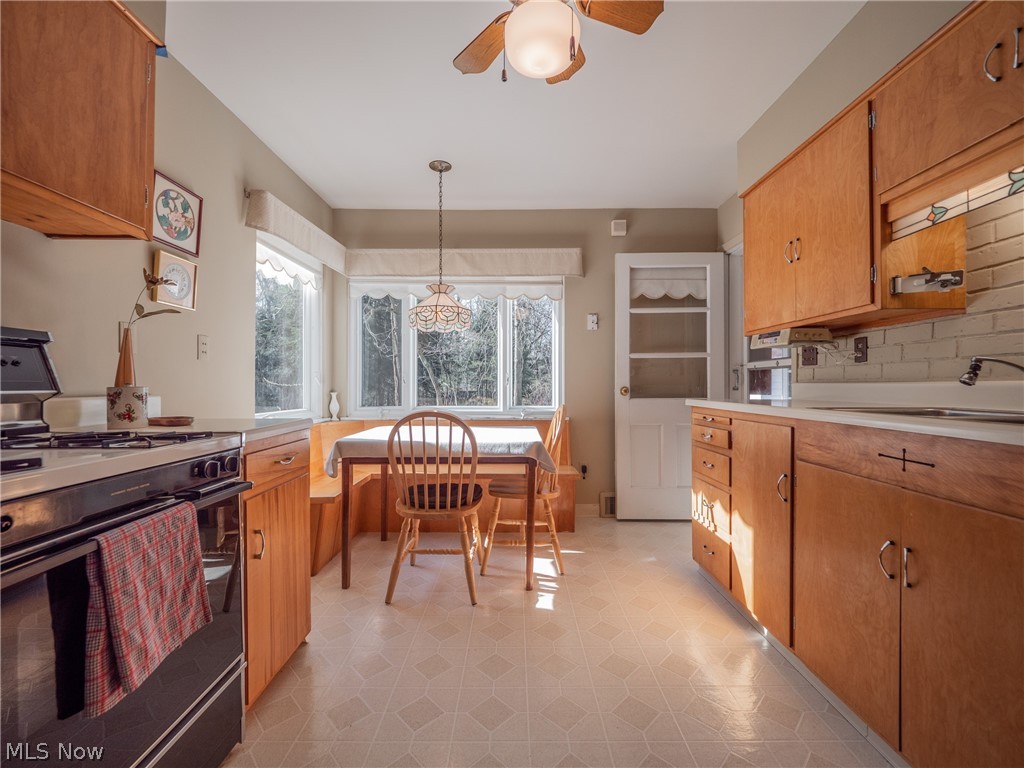 24715 Kennedy Ridge Road North Olmsted, OH 44070 - Photo 9 of 32 Gallery Image 9