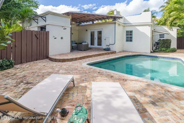 $8,800 | 234 Nottingham Boulevard, West Palm Beach, FL 33405