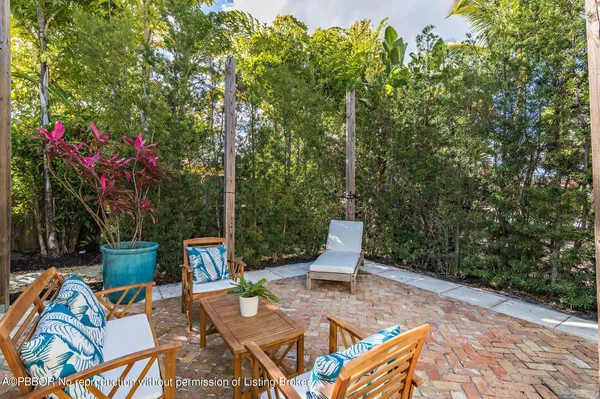 $8,800 | 234 Nottingham Boulevard, West Palm Beach, FL 33405