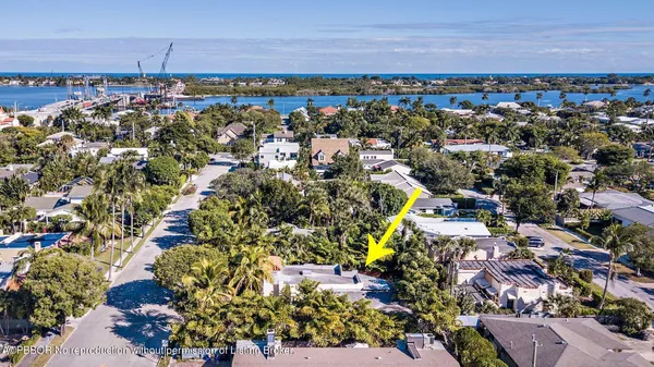 $8,800 | 234 Nottingham Boulevard, West Palm Beach, FL 33405
