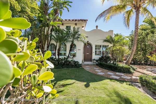 $8,800 | 234 Nottingham Boulevard, West Palm Beach, FL 33405