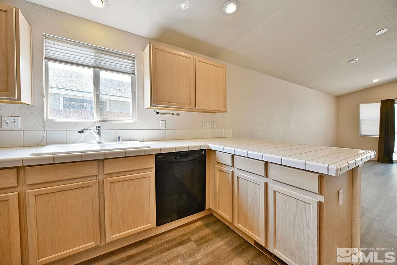 1555 Roma Court Reno, NV 89523 - Photo 7 of 25 Photo 11
