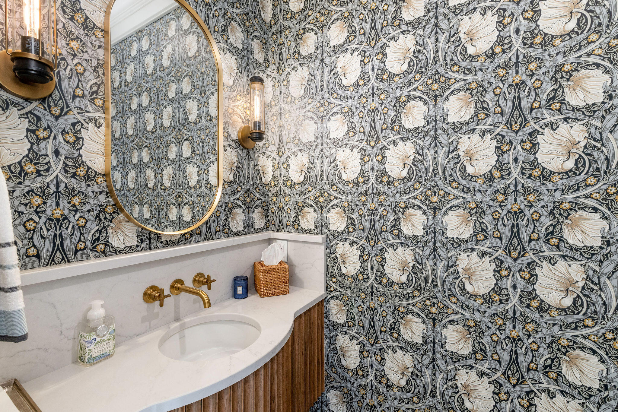 545 Wisconsin Avenue Delafield, WI 53018 - Photo 8 of 24 Floating and Fluted Vanity