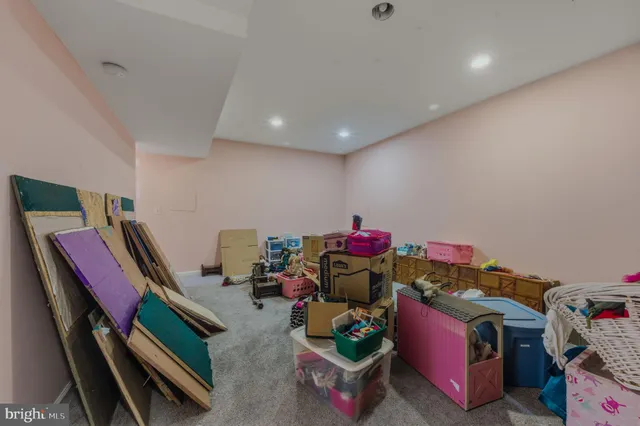 $739,900 | 19 Hempstead Drive, Newark, DE 19702