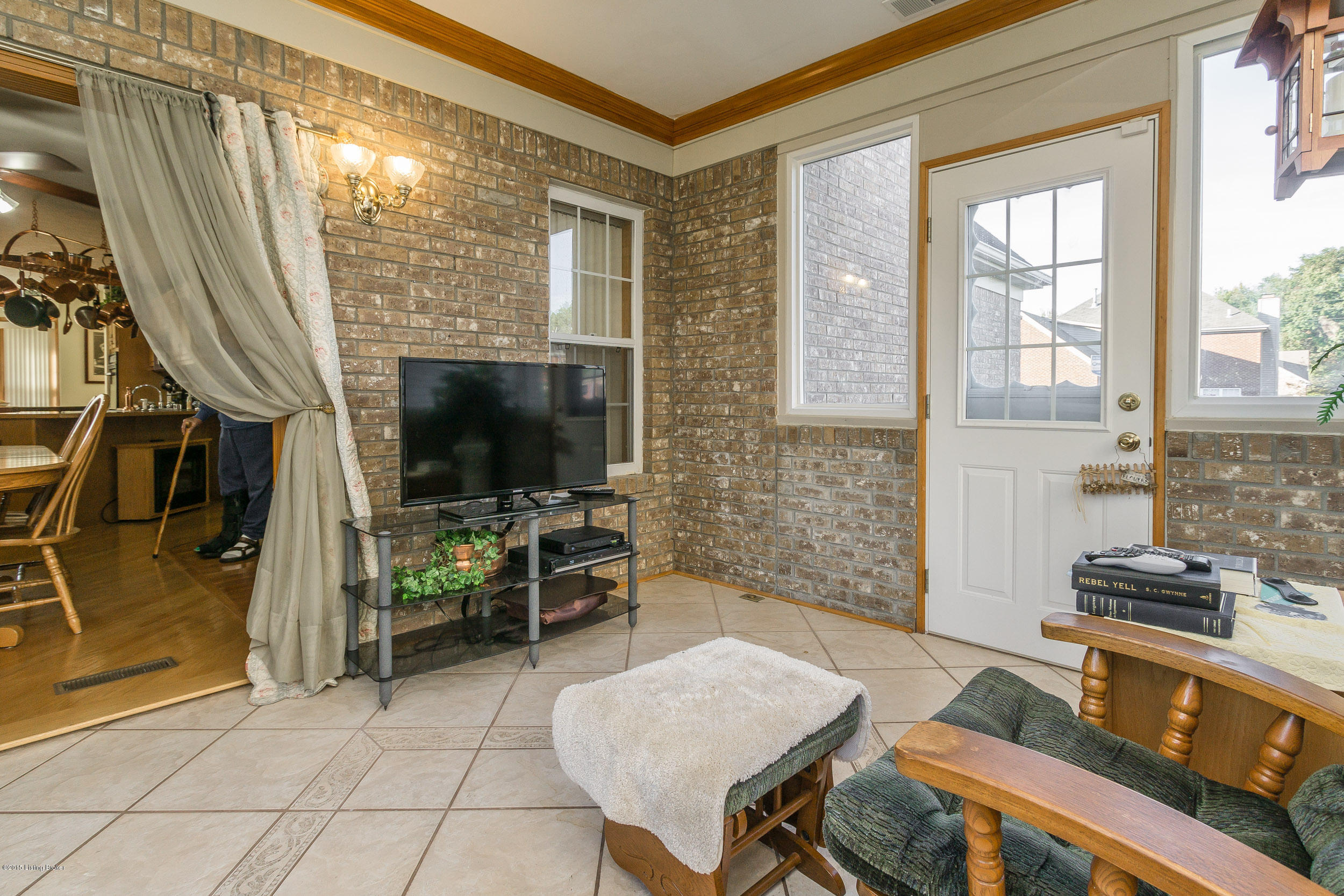 9003 Fox Chase Road Louisville, KY 40228 - Photo 22 of 50 14