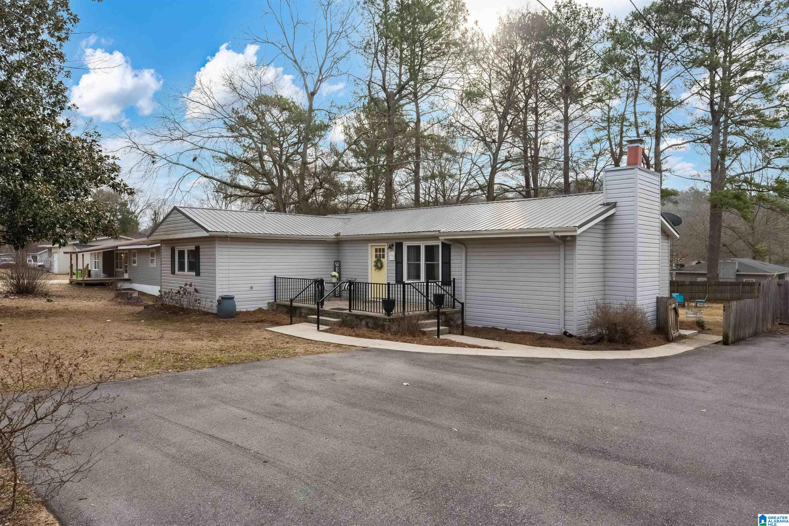 21 Bruce Street Springville, AL 35146 - Photo 2 of 43