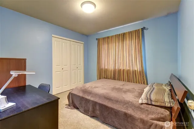 $4,300 | 19137 Northeast 65th Way, Redmond, WA 98052