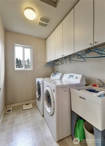 $4,300 | 19137 Northeast 65th Way, Redmond, WA 98052