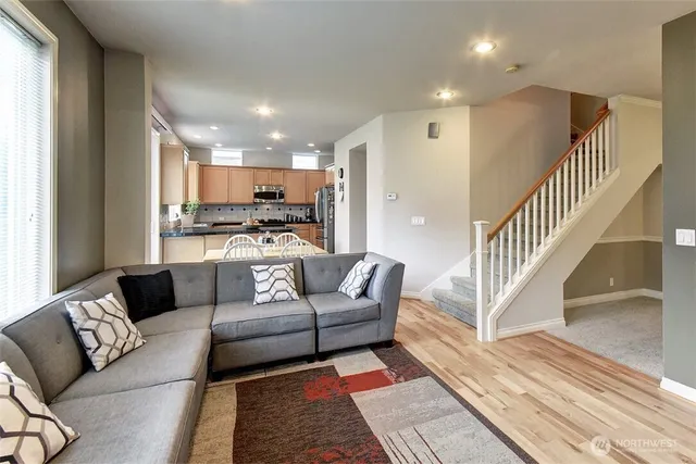 $4,300 | 19137 Northeast 65th Way, Redmond, WA 98052