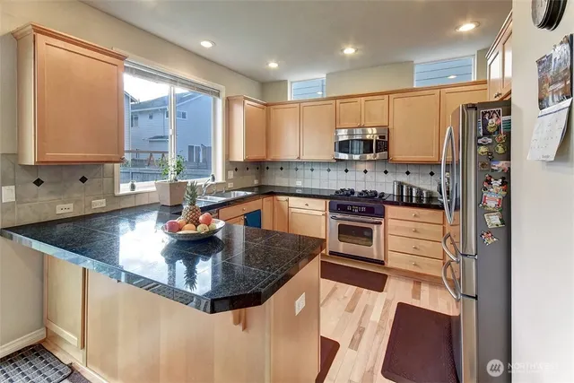 $4,300 | 19137 Northeast 65th Way, Redmond, WA 98052