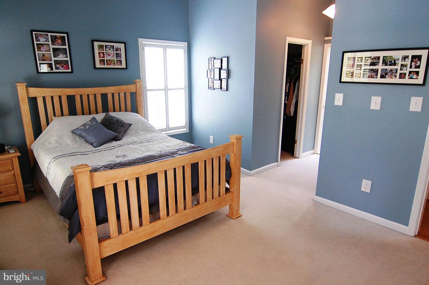 18833 Falling Star Road Germantown, MD 20874 - Photo 11 of 30 Master bedroom