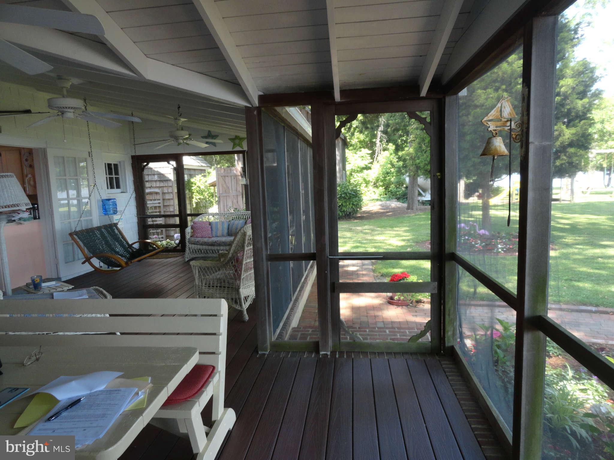 5547 Quaker Neck Landing Road Chestertown, MD 21620 - Photo 7 of 28 IL Shaped Screened Porch