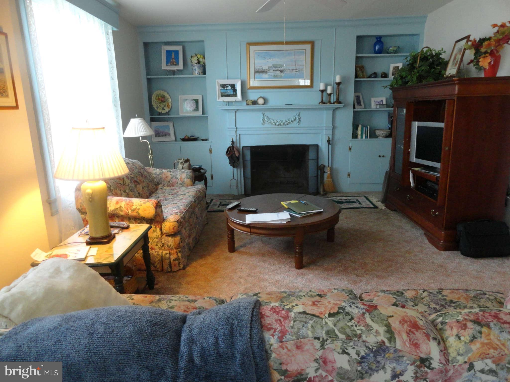 5547 Quaker Neck Landing Road Chestertown, MD 21620 - Photo 8 of 28 Living Room